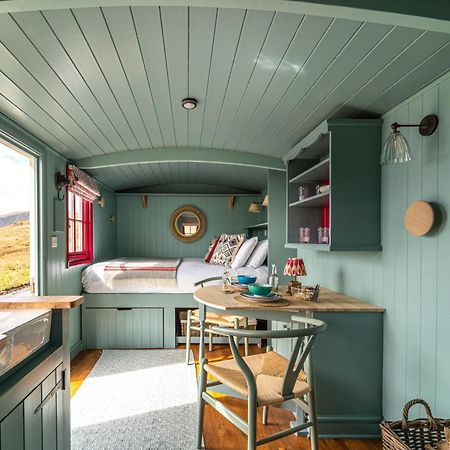 Barlwyd Glamping Hotel Blaenau Ffestiniog Bagian luar foto